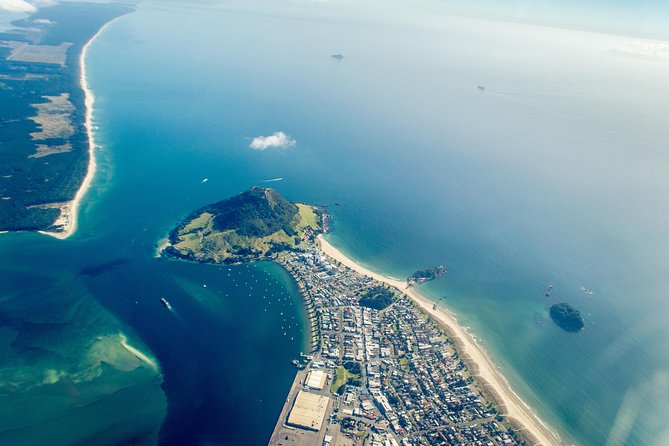 15,000ft Tandem Skydive in Bay of Plenty - The 20 to 25 Minute Flight Above the Bay