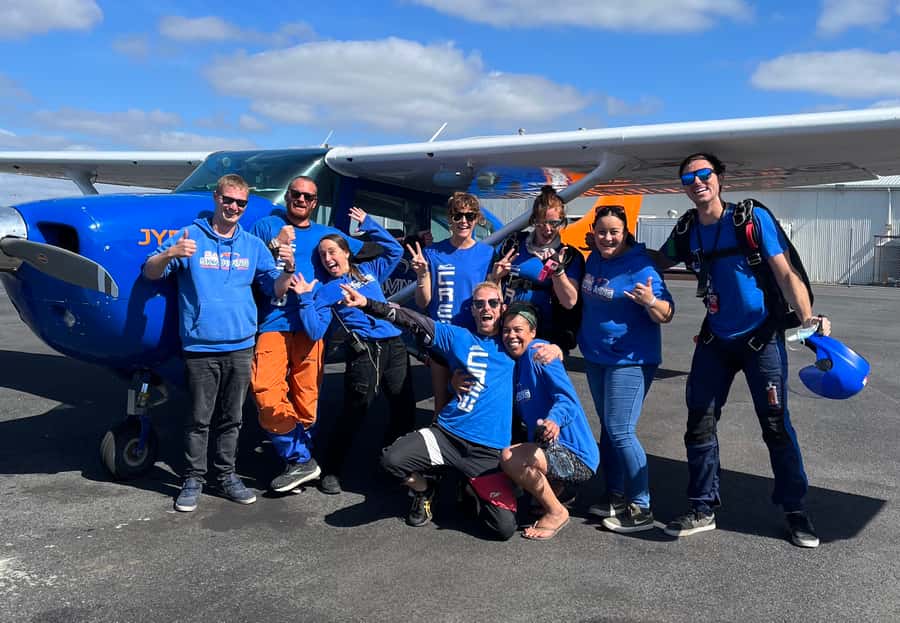 Adelaide: Tandem Skydiving over Lake Alexandrina - Safety training before the aircraft