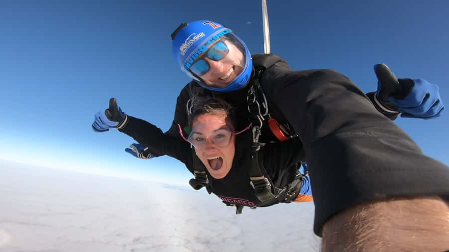 Adelaide: Tandem Skydiving over Lake Alexandrina - Why the on-site facilities matter