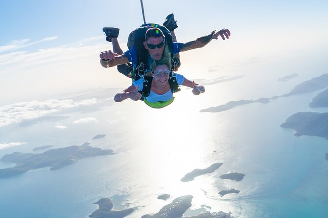 Airlie Beach Tandem Skydive Over the Whitsunday Islands - What the $264.66 price covers