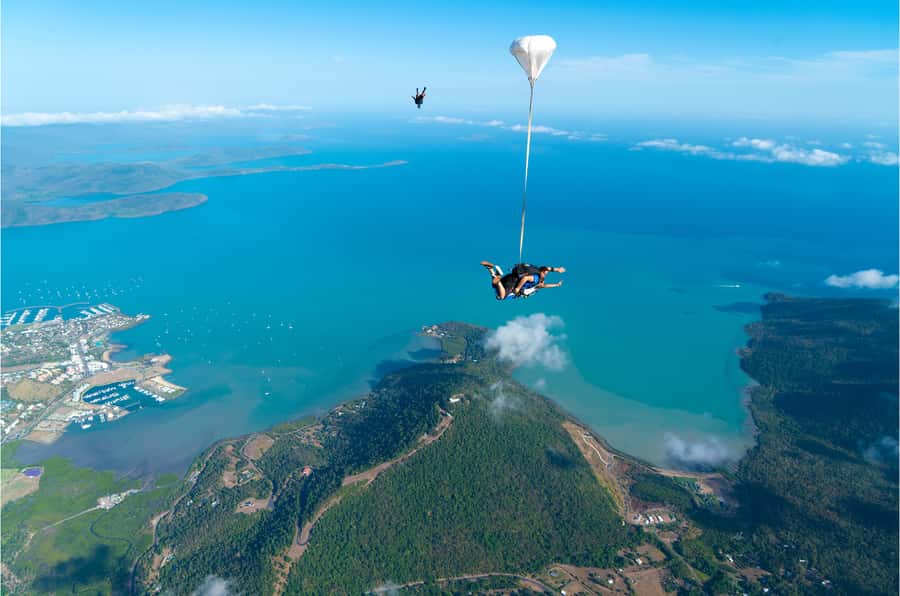 Airlie Beach: Tandem Skydive over the Whitsundays - Why 15,000 feet is worth considering