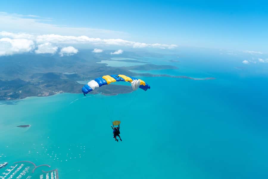 Airlie Beach: Tandem Skydive over the Whitsundays - The aircraft climb and the moment of exit