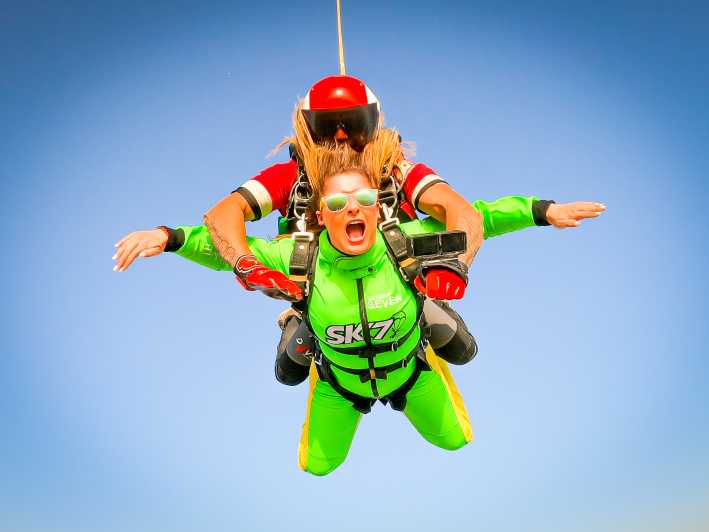 Algarve: Tandem Skydiving Adventure 15,000 to 10,000 Feet - Portimão Aerodrome is the starting point