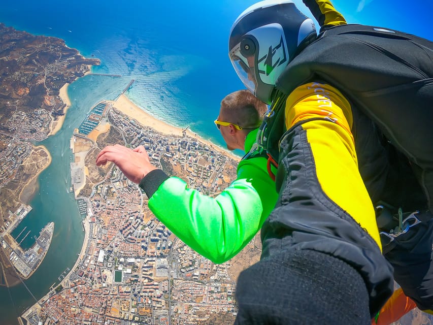 Algarve: Tandem Skydiving Adventure 15,000 to 10,000 Feet - Who will enjoy this most
