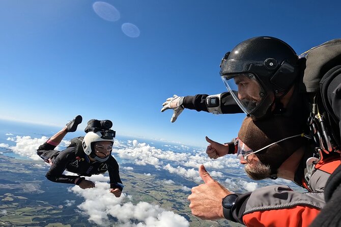 Bay of Islands: 18,000ft Skydive - Meeting the team in Kerikeri