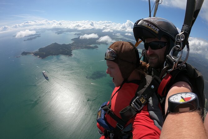 Bay of Islands: 9000ft Skydive - Why 9,000 feet is a good height for this view