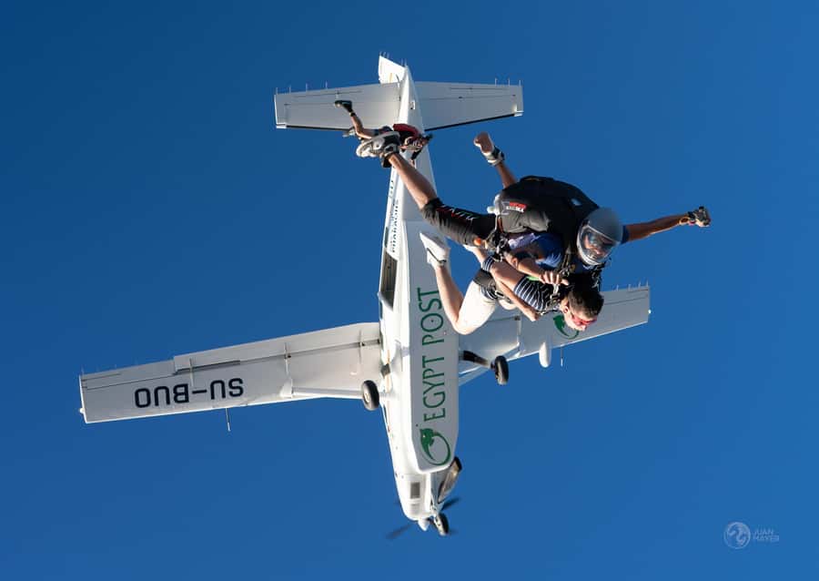 Cairo: Tandem Skydive Experience with Video - A 13,000-foot view of Egypt
