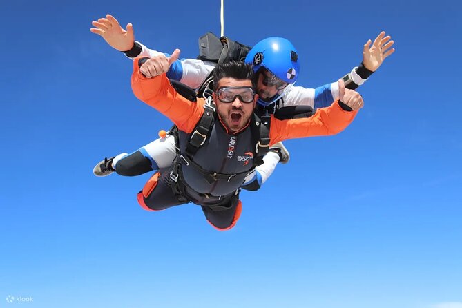 Dubai Skydive Tandem Over The Palm including Transfers - The staff matter, especially on a first jump
