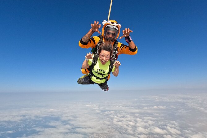 Dubai Skydiving Experience - Transport, timing, and the Dubai Marina meeting point
