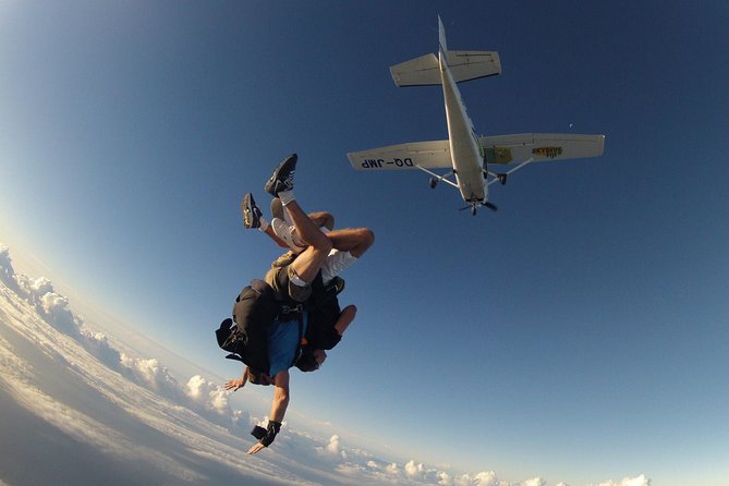 Extreme 12000ft Tandem Jump (45 seconds free fall) - What the 12,000-foot jump is really like