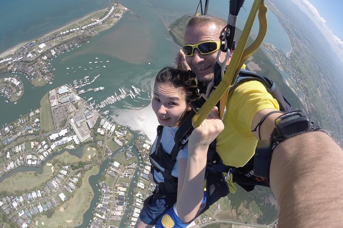 Extreme 12000ft Tandem Jump (45 seconds free fall) - Photo and video packages require a separate budget