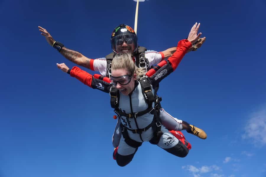 Foz do Iguacu: Skydiving Experience with Photos and Videos - Key points to know before your jump