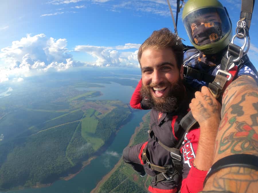 Foz do Iguacu: Skydiving Experience with Photos and Videos - Safety, instructions, and language support