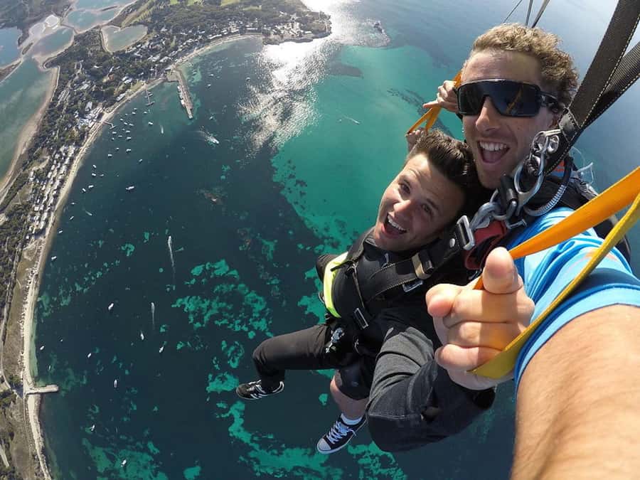 Fremantle: Rottnest Island Skydive and Ferry Package - The big choice: 10,000 or 15,000 feet
