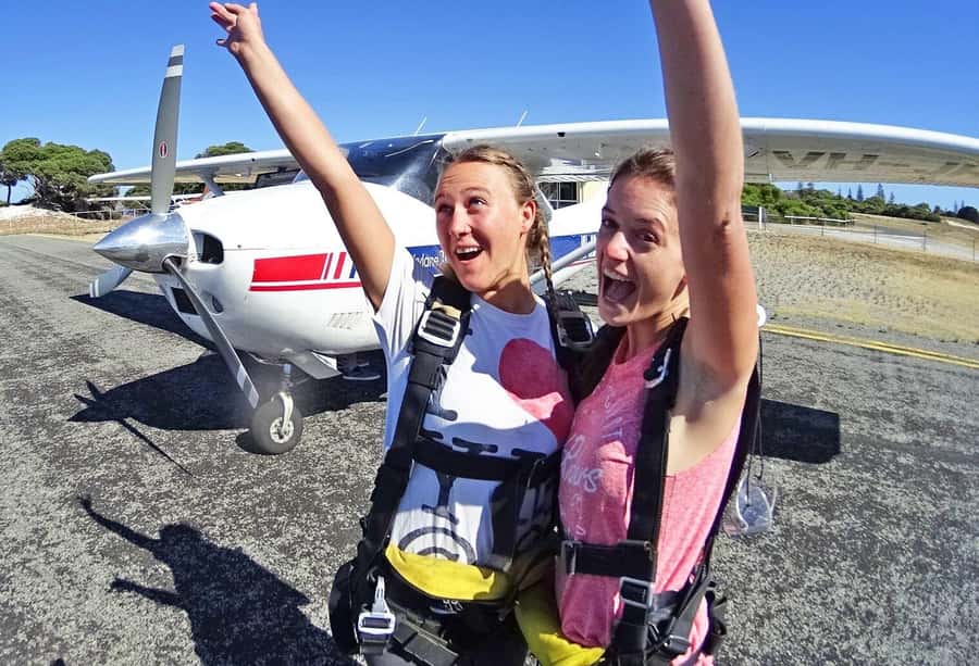 Fremantle: Rottnest Island Skydive and Ferry Package - The walk to Rottnest Island Airfield