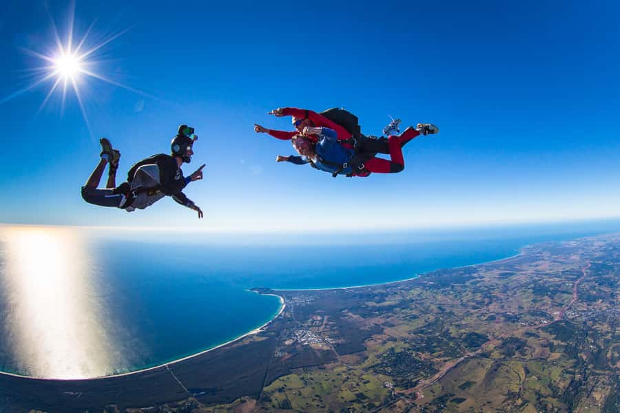 From Gold Coast: Tandem Skydive Experience over Byron Bay - A 20-minute flight above Cape Byron