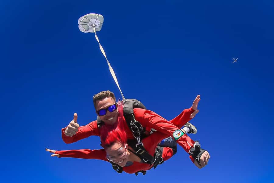 From Gold Coast: Tandem Skydive Experience over Byron Bay - What the $268 price really covers