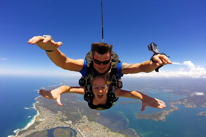 From Sydney: Tandem Skydive Experience over Newcastle Beach - What the price includes, and what it does not
