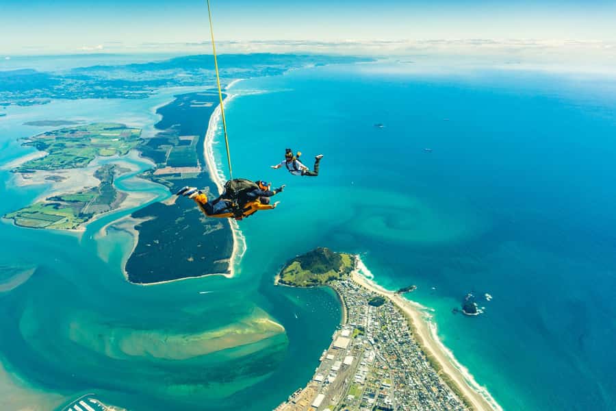 From Tauranga: Skydive over Mount Maunganui - Key points to know before booking