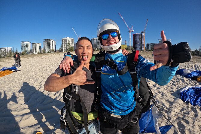 Gold Coast Tandem Skydive - Weight limits and who can take part