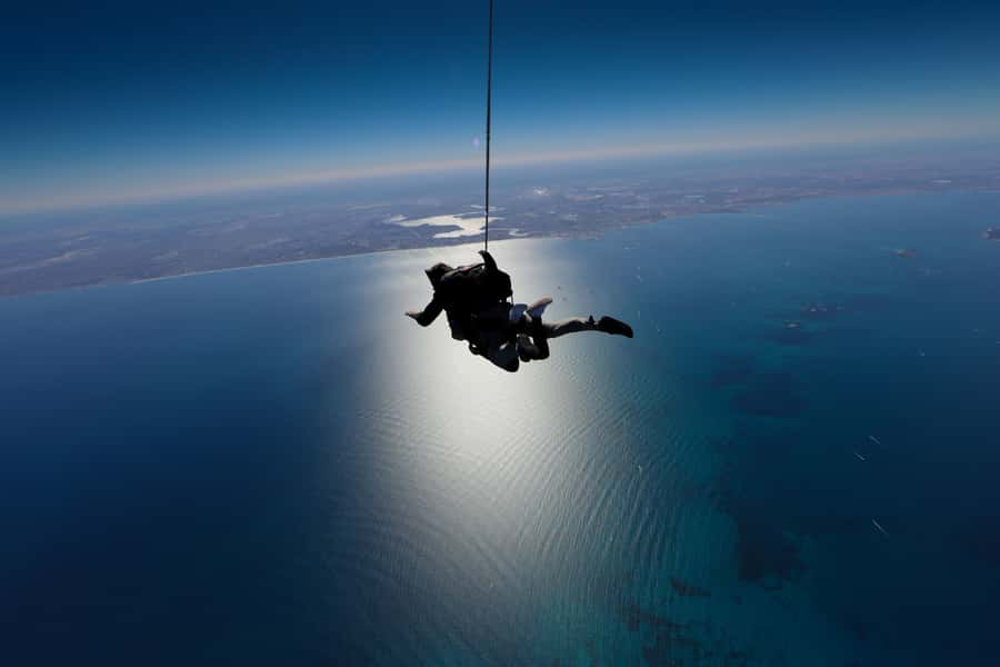 Hillary's Harbour: Rottnest Island Skydive and Ferry Package - Who should book this experience?