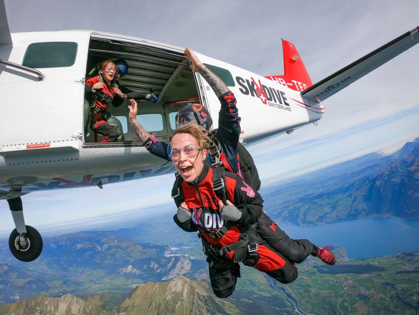 Interlaken: Airplane Skydiving over the Swiss Alps - Why the instructors matter so much