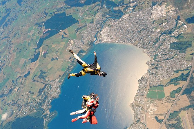 Lake Taupo 12,000-Foot Tandem Skydiving - Why a 12,000-foot jump works well in Taupo