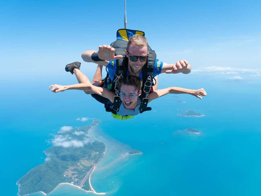 Mission Beach Tandem Skydive Experience - From the Mission Beach shop to the aircraft