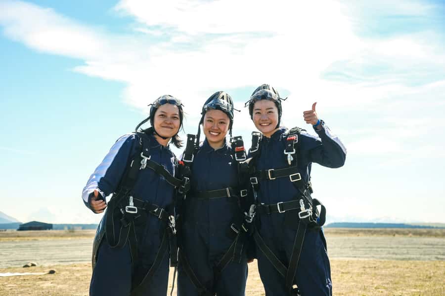 Mount Cook: Tandem Skydive Experience - Who should book this activity?