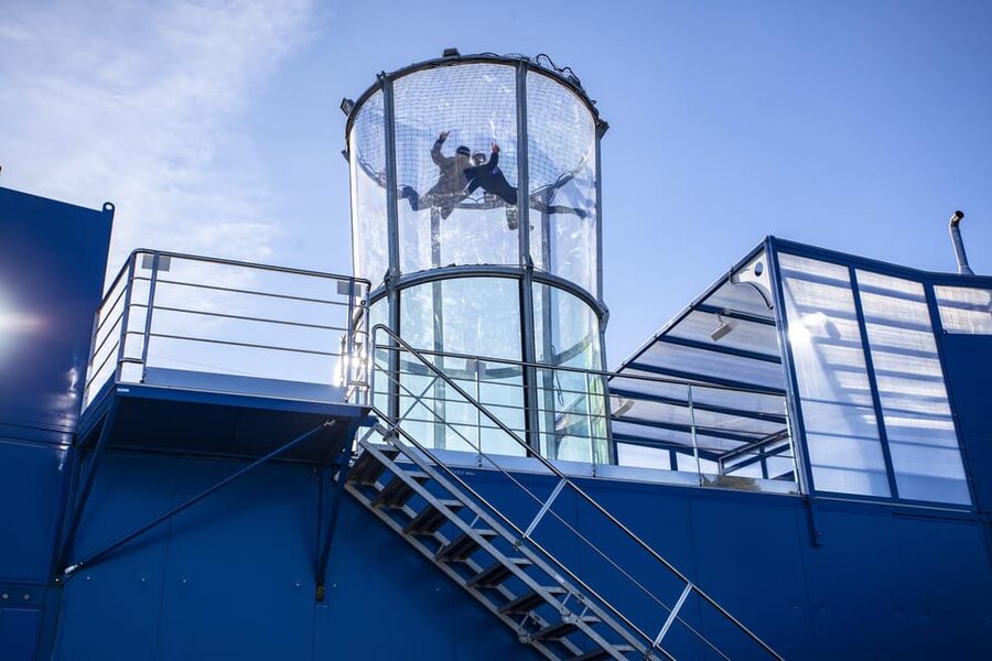 Porto/Maia: Indoor Skydiving Experience - Comfort, safety, and practical limits