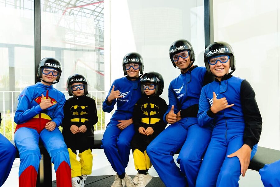Porto/Maia: Indoor Skydiving Experience - The one-hour check-in is part of the plan