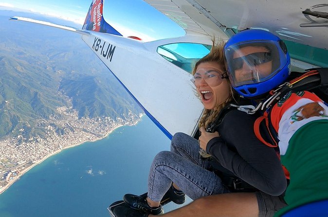 Private Tandem Skydiving adventure - Why the safety briefing matters