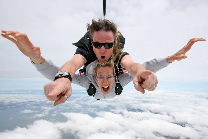 SA Skydiving Adelaide - Goolwa - The safety briefing and tandem setup