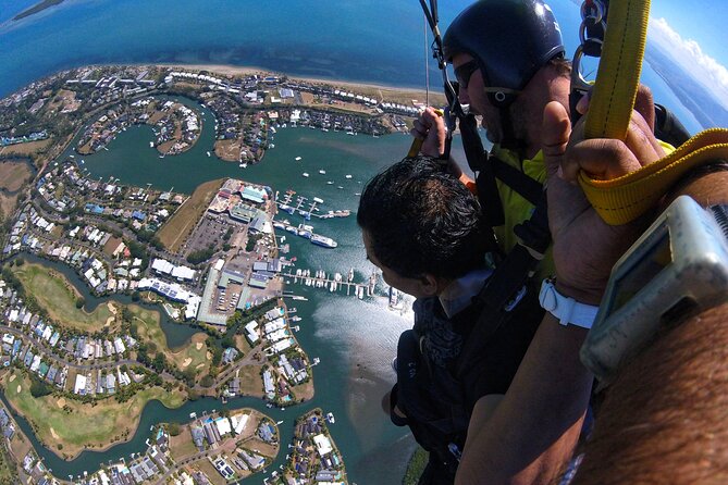 Skydive Fiji Legend 13000ft Tandem Jump (60 seconds free fall) - The free fall is the intense middle act