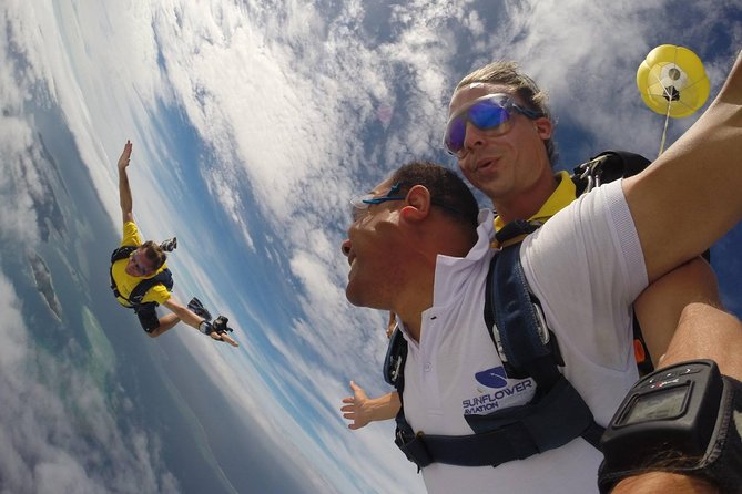 Skydive Fiji Radical 10000ft Tandem Jump (30 seconds free fall) - Who should book this tandem jump?