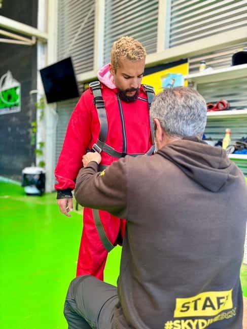 Skydive Over Barcelona – 13,000ft Tandem Jump + Transport - Who will enjoy this most