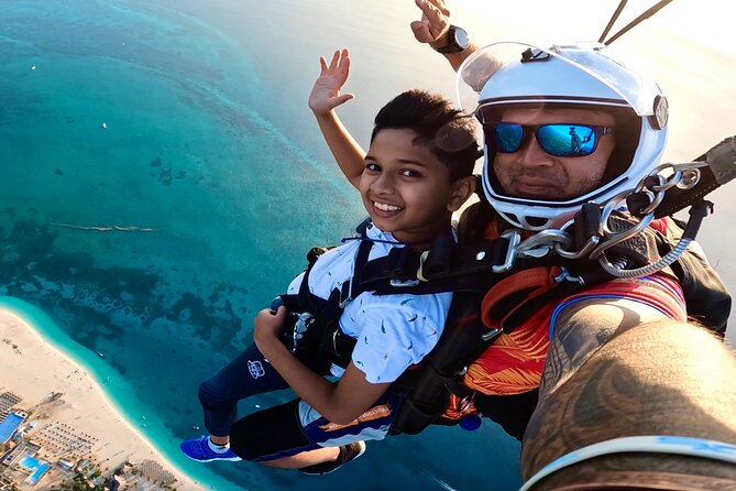 Skydive Zanzibar | Tandem Skydive - The briefing makes the first jump feel manageable