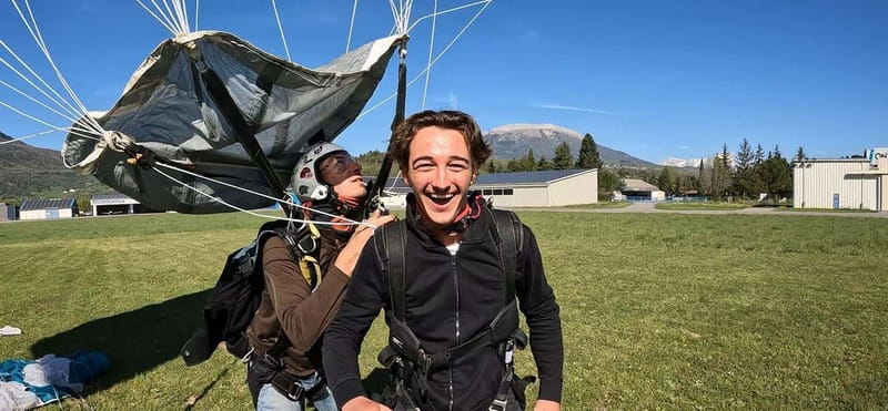 Skydiving in Gap-Tallard - Medical, age, and weight rules