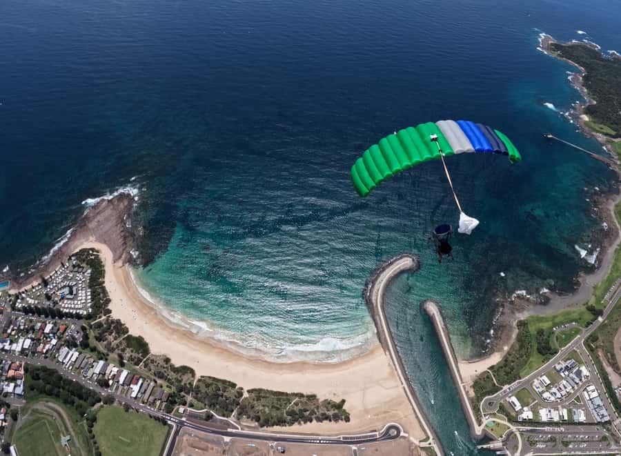 Sydney, Shellharbour: 15,000ft Tandem Beach Skydive - Key points at a glance