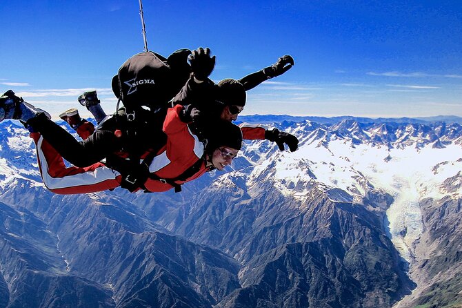 Tandem Skydive 10,000ft from Franz Josef - Leaving Franz Josef for a View from 10,000 Feet