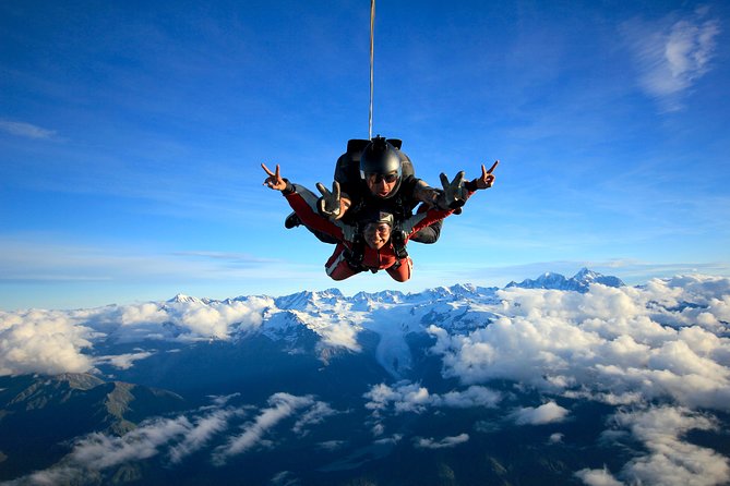 Tandem Skydive 18,000ft from Franz Josef - What 85 seconds of free fall feels like