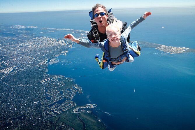 Tandem Skydive Adventure in Florida - What the two-hour Florida free-fall experience is really like