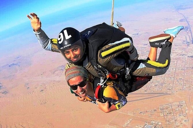 Tandem Skydive experience in Dubai - The first rush begins at 13,000 feet
