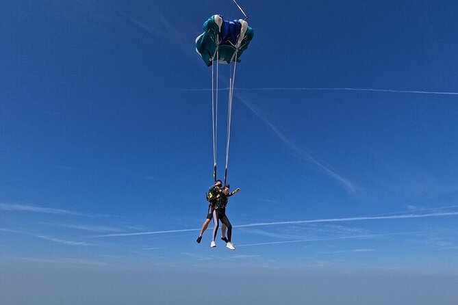 Tandem Skydive experience in Dubai - The rules matter more here than on a normal tour