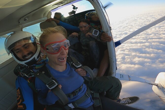 Tandem Skydive in Puerto Vallarta With Beach Landing - Seven minutes under the parachute