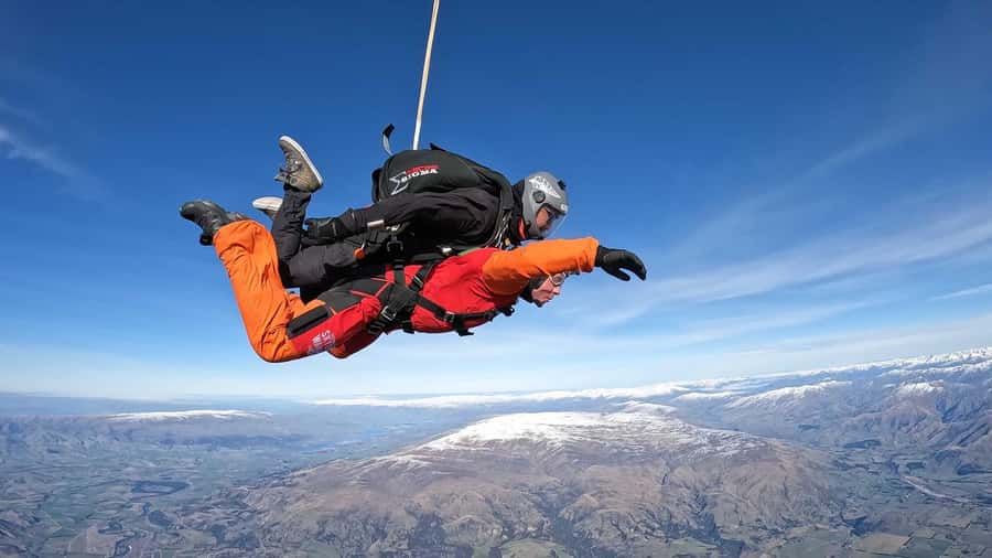 Wanaka: Tandem Skydive Experience - Safety, age limits, and physical requirements